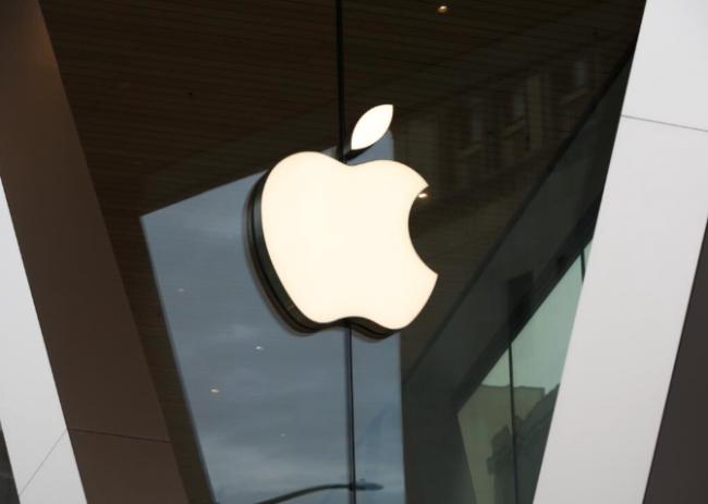 苹果为何一直搞不定AI?内部员工爆了一个大料